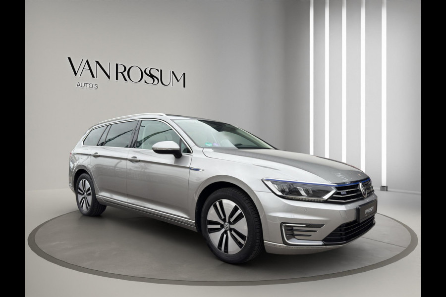 Volkswagen Passat Variant 1.4 TSI GTE Highline | Leder Stoel en verwarmd   | Head-up | Trekhaak Wegklap | Pano | Volkswagen Passat Variant 1.4 TSI GTE Highline | Leder Stoel en verwarmd   | Head-up | Trekhaak Wegklap | Pano |
