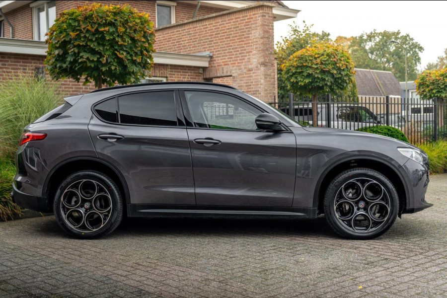 Alfa Romeo Stelvio 2.0 T AWD Q4 200 PK Aut. 1e Eig Xenon Leder Black Optic Stoelverwarming Camera 20''