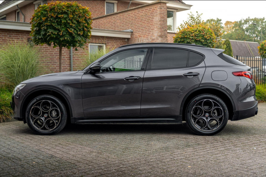 Alfa Romeo Stelvio 2.0 T AWD Q4 200 PK Aut. 1e Eig Xenon Leder Black Optic Stoelverwarming Camera 20''