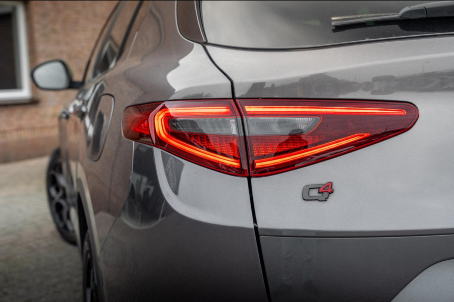 Alfa Romeo Stelvio 2.0 T AWD Q4 200 PK Aut. 1e Eig Xenon Leder Black Optic Stoelverwarming Camera 20''