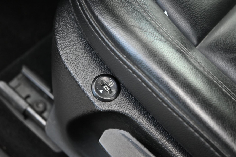 Alfa Romeo Stelvio 2.0 T AWD Q4 200 PK Aut. 1e Eig Xenon Leder Black Optic Stoelverwarming Camera 20''