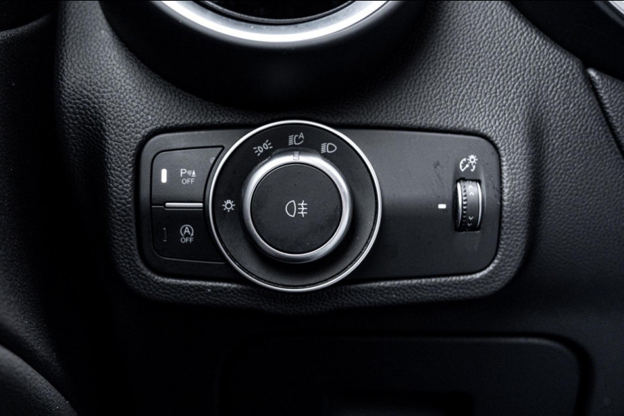 Alfa Romeo Stelvio 2.0 T AWD Q4 200 PK Aut. 1e Eig Xenon Leder Black Optic Stoelverwarming Camera 20''