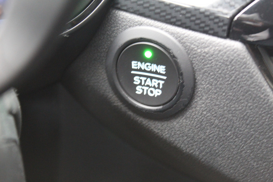 Ford Kuga 2.5 PHEV ST-Line , 225pk , 1500kg Trekgewicht Climate control , winterpack , Trekhaak , Camera Ford Kuga 2.5 PHEV ST-Line , 225pk , 1500kg Trekgewicht Climate control , winterpack , Trekhaak , Camera