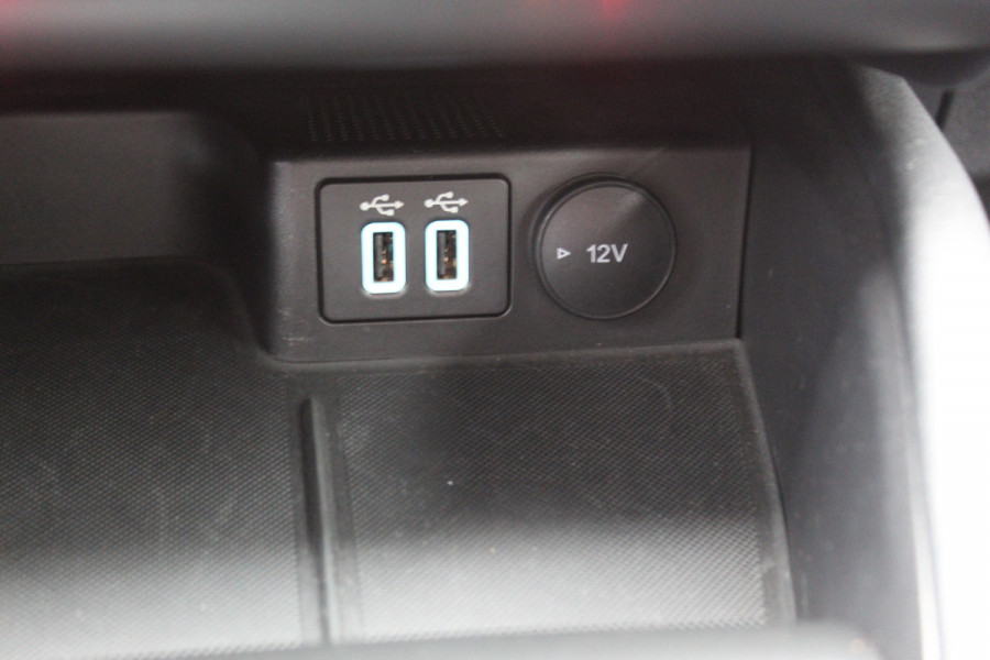 Ford Kuga 2.5 PHEV ST-Line , 225pk , 1500kg Trekgewicht Climate control , winterpack , Trekhaak , Camera Ford Kuga 2.5 PHEV ST-Line , 225pk , 1500kg Trekgewicht Climate control , winterpack , Trekhaak , Camera