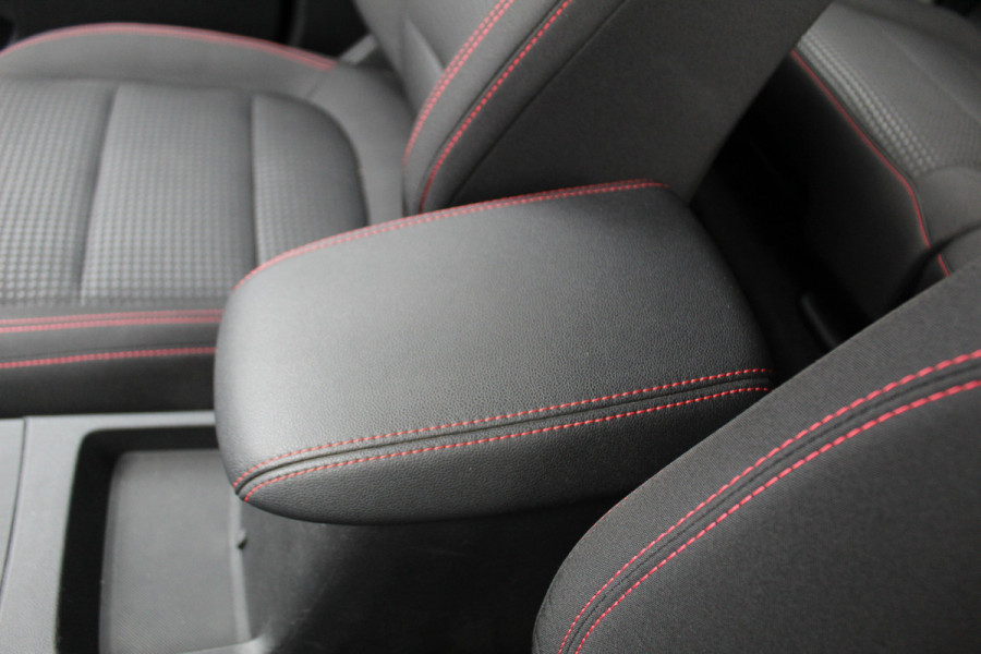 Ford Kuga 2.5 PHEV ST-Line , 225pk , 1500kg Trekgewicht Climate control , winterpack , Trekhaak , Camera Ford Kuga 2.5 PHEV ST-Line , 225pk , 1500kg Trekgewicht Climate control , winterpack , Trekhaak , Camera