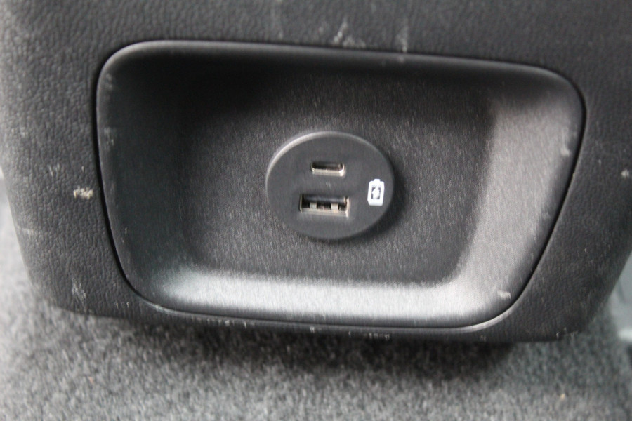 Ford Kuga 2.5 PHEV ST-Line , 225pk , 1500kg Trekgewicht Climate control , winterpack , Trekhaak , Camera Ford Kuga 2.5 PHEV ST-Line , 225pk , 1500kg Trekgewicht Climate control , winterpack , Trekhaak , Camera