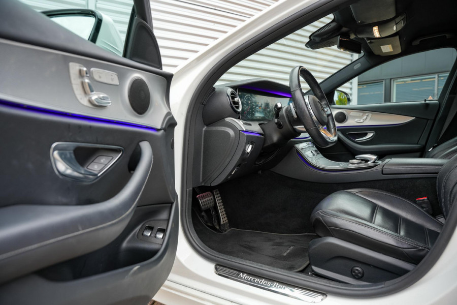 Mercedes-Benz E-Klasse 300 d Sport Edition AMG WideScreen Adapt. Cruise Memory Ambient Trekhaak Mercedes-Benz E-Klasse 300 d Sport Edition AMG WideScreen Adapt. Cruise Memory Ambient Trekhaak