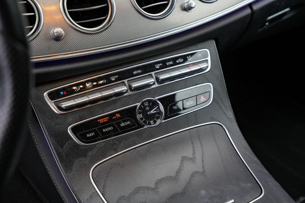 Mercedes-Benz E-Klasse 300 d Sport Edition AMG WideScreen Adapt. Cruise Memory Ambient Trekhaak Mercedes-Benz E-Klasse 300 d Sport Edition AMG WideScreen Adapt. Cruise Memory Ambient Trekhaak