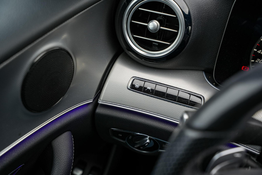 Mercedes-Benz E-Klasse 300 d Sport Edition AMG WideScreen Adapt. Cruise Memory Ambient Trekhaak Mercedes-Benz E-Klasse 300 d Sport Edition AMG WideScreen Adapt. Cruise Memory Ambient Trekhaak