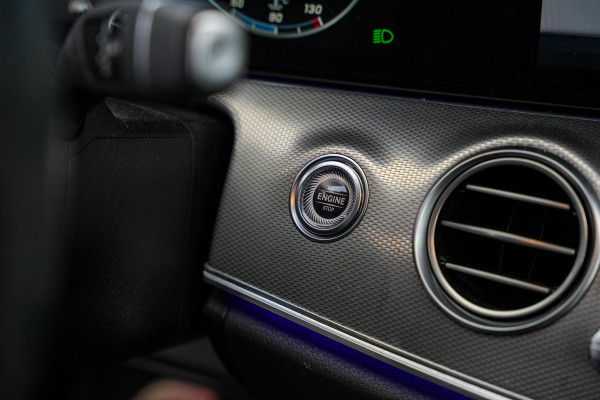 Mercedes-Benz E-Klasse 300 d Sport Edition AMG WideScreen Adapt. Cruise Memory Ambient Trekhaak Mercedes-Benz E-Klasse 300 d Sport Edition AMG WideScreen Adapt. Cruise Memory Ambient Trekhaak