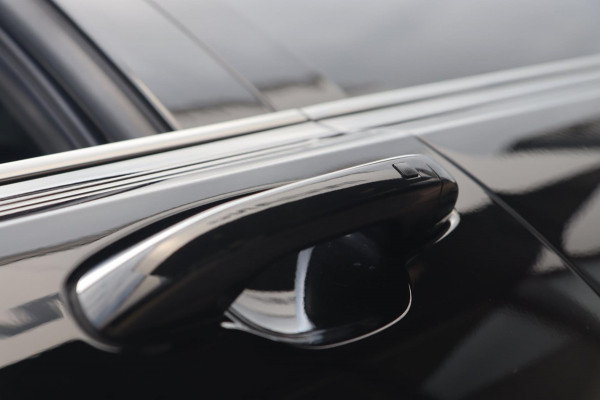 Kia Sorento 1.6 T-GDI Hybrid 4WD / PANO / KEYLESS / HUD / 360 / VOLLEDIG UITGEVOERD! Kia Sorento 1.6 T-GDI Hybrid 4WD / PANO / KEYLESS / HUD / 360 / VOLLEDIG UITGEVOERD!