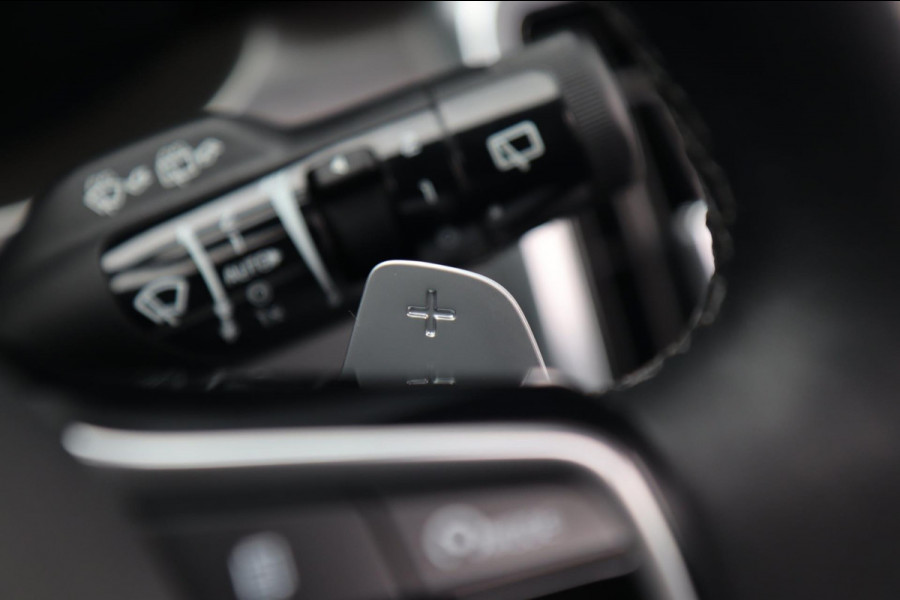 Kia Sorento 1.6 T-GDI Hybrid 4WD / PANO / KEYLESS / HUD / 360 / VOLLEDIG UITGEVOERD! Kia Sorento 1.6 T-GDI Hybrid 4WD / PANO / KEYLESS / HUD / 360 / VOLLEDIG UITGEVOERD!