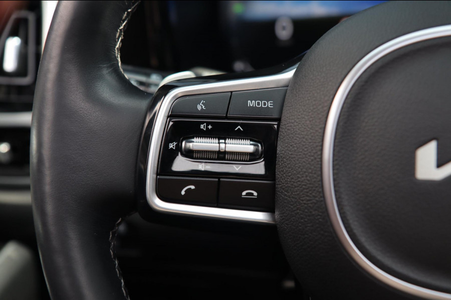 Kia Sorento 1.6 T-GDI Hybrid 4WD / PANO / KEYLESS / HUD / 360 / VOLLEDIG UITGEVOERD! Kia Sorento 1.6 T-GDI Hybrid 4WD / PANO / KEYLESS / HUD / 360 / VOLLEDIG UITGEVOERD!