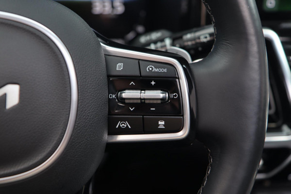 Kia Sorento 1.6 T-GDI Hybrid 4WD / PANO / KEYLESS / HUD / 360 / VOLLEDIG UITGEVOERD! Kia Sorento 1.6 T-GDI Hybrid 4WD / PANO / KEYLESS / HUD / 360 / VOLLEDIG UITGEVOERD!