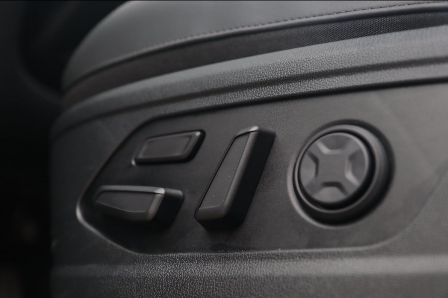 Kia Sorento 1.6 T-GDI Hybrid 4WD / PANO / KEYLESS / HUD / 360 / VOLLEDIG UITGEVOERD! Kia Sorento 1.6 T-GDI Hybrid 4WD / PANO / KEYLESS / HUD / 360 / VOLLEDIG UITGEVOERD!