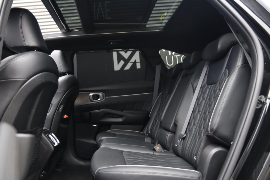 Kia Sorento 1.6 T-GDI Hybrid 4WD / PANO / KEYLESS / HUD / 360 / VOLLEDIG UITGEVOERD! Kia Sorento 1.6 T-GDI Hybrid 4WD / PANO / KEYLESS / HUD / 360 / VOLLEDIG UITGEVOERD!