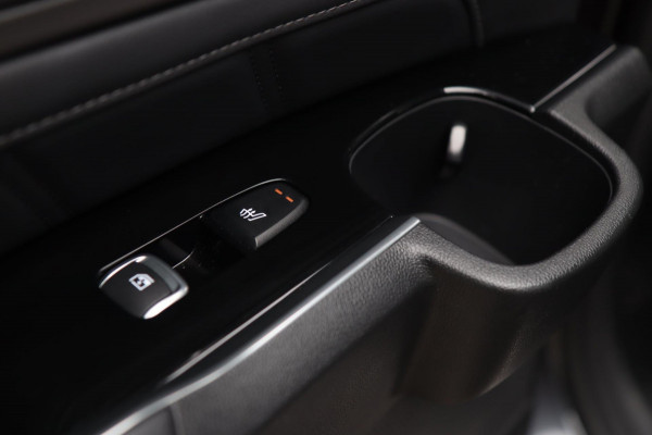 Kia Sorento 1.6 T-GDI Hybrid 4WD / PANO / KEYLESS / HUD / 360 / VOLLEDIG UITGEVOERD! Kia Sorento 1.6 T-GDI Hybrid 4WD / PANO / KEYLESS / HUD / 360 / VOLLEDIG UITGEVOERD!