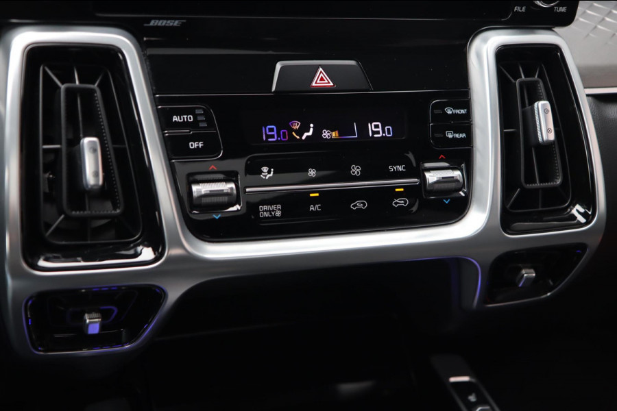 Kia Sorento 1.6 T-GDI Hybrid 4WD / PANO / KEYLESS / HUD / 360 / VOLLEDIG UITGEVOERD! Kia Sorento 1.6 T-GDI Hybrid 4WD / PANO / KEYLESS / HUD / 360 / VOLLEDIG UITGEVOERD!