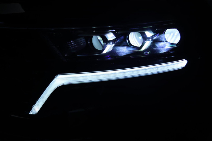 Kia Sorento 1.6 T-GDI Hybrid 4WD / PANO / KEYLESS / HUD / 360 / VOLLEDIG UITGEVOERD! Kia Sorento 1.6 T-GDI Hybrid 4WD / PANO / KEYLESS / HUD / 360 / VOLLEDIG UITGEVOERD!