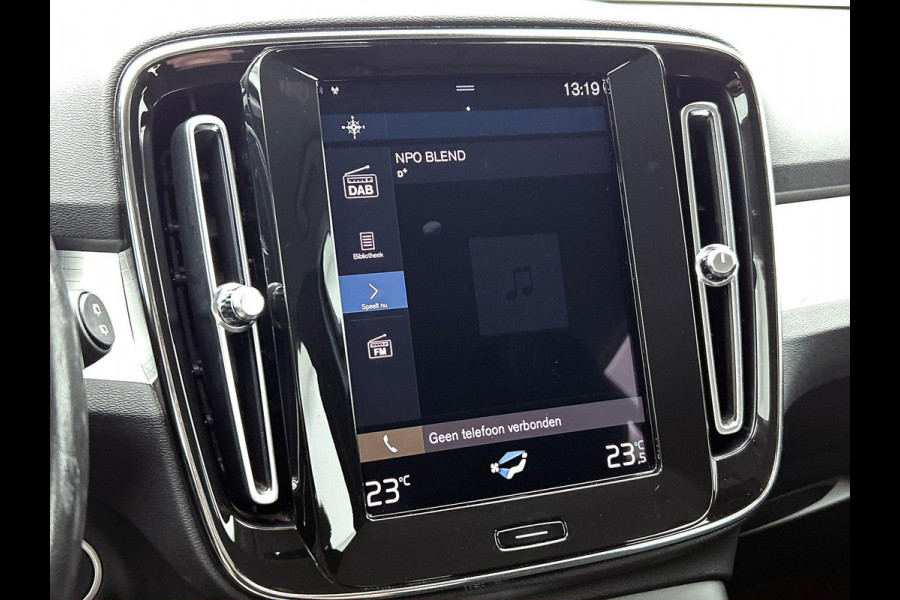 Volvo XC40 1.5 T4 Recharge R-Design Expression Auto. Navigatie Apple Carplay/ Android Auto Camera Parkeersensoren achter Adaptive Cruise Control Full Led Virtual Cockpit Climate Control Lichtmetalen velgen