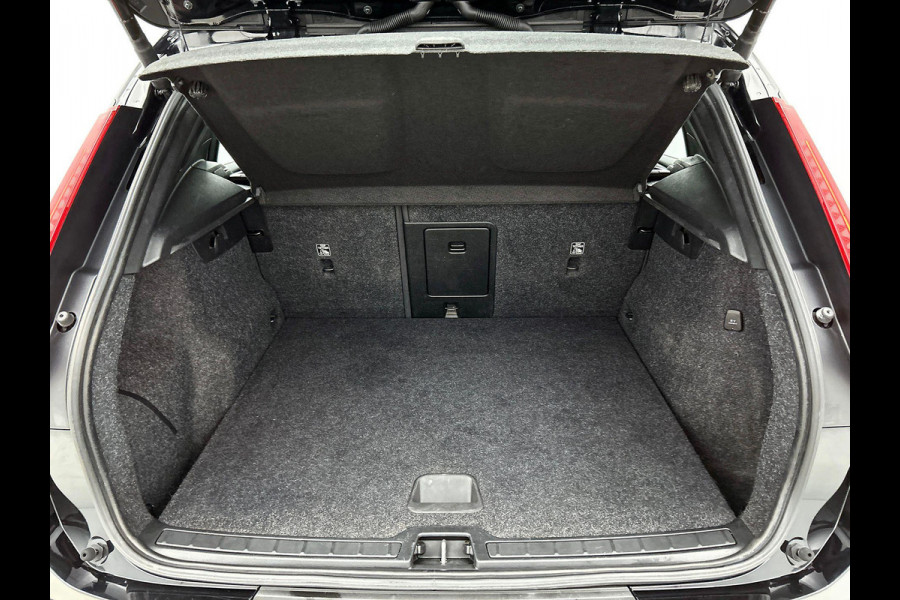 Volvo XC40 1.5 T4 Recharge R-Design Expression Auto. Navigatie Apple Carplay/ Android Auto Camera Parkeersensoren achter Adaptive Cruise Control Full Led Virtual Cockpit Climate Control Lichtmetalen velgen