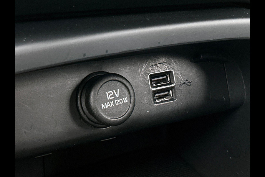 Volvo XC40 1.5 T4 Recharge R-Design Expression Auto. Navigatie Apple Carplay/ Android Auto Camera Parkeersensoren achter Adaptive Cruise Control Full Led Virtual Cockpit Climate Control Lichtmetalen velgen