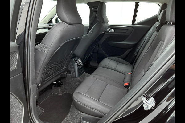 Volvo XC40 1.5 T4 Recharge R-Design Expression Auto. Navigatie Apple Carplay/ Android Auto Camera Parkeersensoren achter Adaptive Cruise Control Full Led Virtual Cockpit Climate Control Lichtmetalen velgen