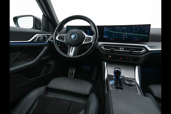 BMW i4 eDrive40 84 kWh M-Sportpack [ 3-Fase ] { SOH-95%} (INCL-BTW) *LEATHER-ALCANTARA | FULL-LED | ADAPTIVE-CRUISE | WIDE-SCREEN-DIGI-COCKPIT | DAB+ | CAMERA | AMBIENT-LIGHT | CARPLAY | SPORT-SEATS | PRIVACY-GLASS | TOWBAR | 18''ALU*