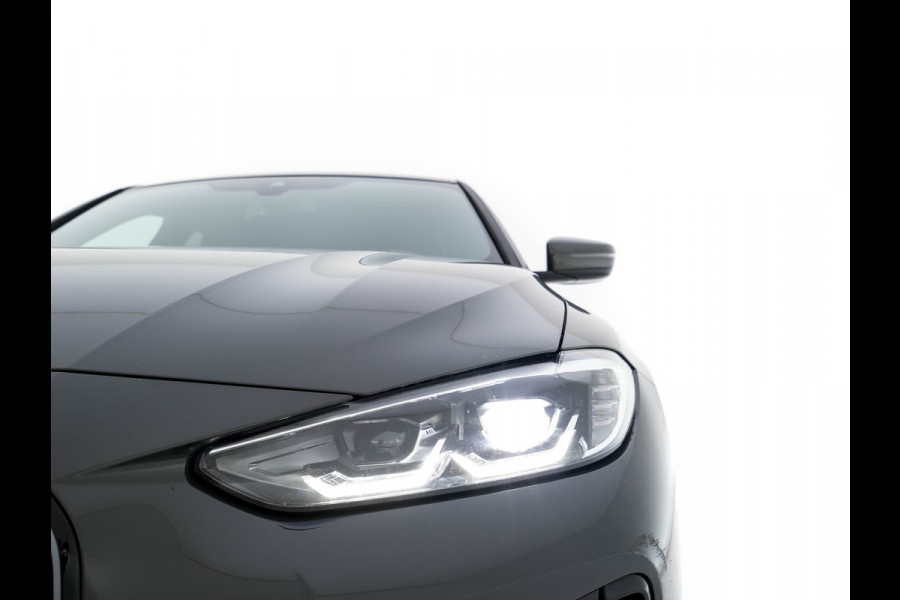 BMW i4 eDrive40 84 kWh M-Sportpack [ 3-Fase ] { SOH-95%} (INCL-BTW) *LEATHER-ALCANTARA | FULL-LED | ADAPTIVE-CRUISE | WIDE-SCREEN-DIGI-COCKPIT | DAB+ | CAMERA | AMBIENT-LIGHT | CARPLAY | SPORT-SEATS | PRIVACY-GLASS | TOWBAR | 18''ALU*