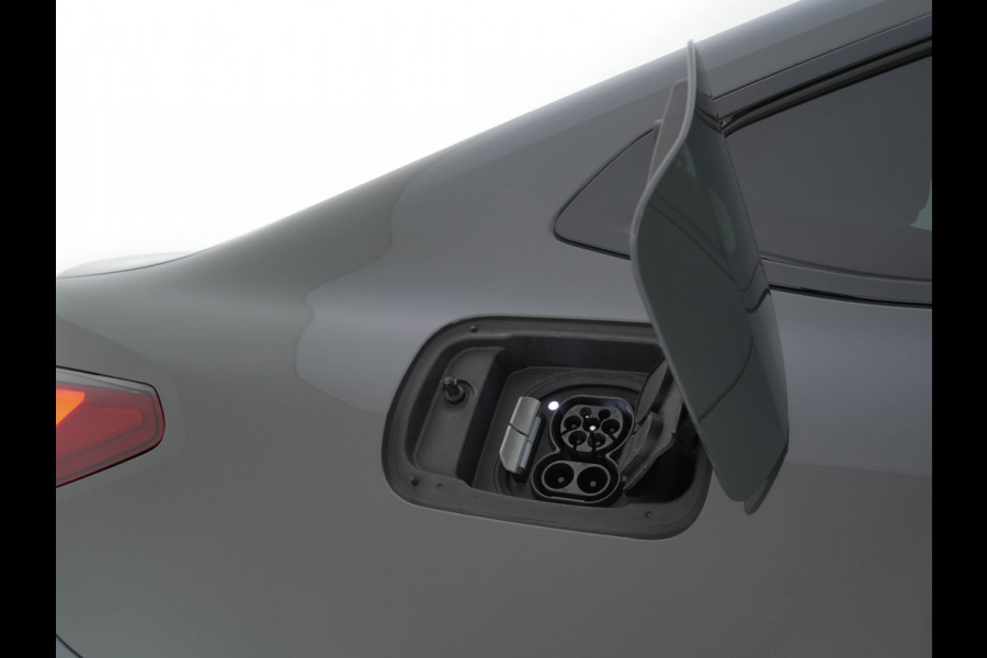 BMW i4 eDrive40 84 kWh M-Sportpack [ 3-Fase ] { SOH-95%} (INCL-BTW) *LEATHER-ALCANTARA | FULL-LED | ADAPTIVE-CRUISE | WIDE-SCREEN-DIGI-COCKPIT | DAB+ | CAMERA | AMBIENT-LIGHT | CARPLAY | SPORT-SEATS | PRIVACY-GLASS | TOWBAR | 18''ALU*