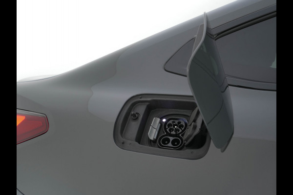 BMW i4 eDrive40 84 kWh M-Sportpack [ 3-Fase ] { SOH-95%} (INCL-BTW) *LEATHER-ALCANTARA | FULL-LED | ADAPTIVE-CRUISE | WIDE-SCREEN-DIGI-COCKPIT | DAB+ | CAMERA | AMBIENT-LIGHT | CARPLAY | SPORT-SEATS | PRIVACY-GLASS | TOWBAR | 18''ALU*