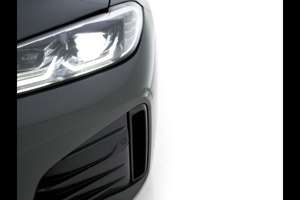 BMW i4 eDrive40 84 kWh M-Sportpack [ 3-Fase ] { SOH-95%} (INCL-BTW) *LEATHER-ALCANTARA | FULL-LED | ADAPTIVE-CRUISE | WIDE-SCREEN-DIGI-COCKPIT | DAB+ | CAMERA | AMBIENT-LIGHT | CARPLAY | SPORT-SEATS | PRIVACY-GLASS | TOWBAR | 18''ALU*