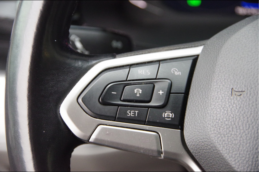 Volkswagen Transporter 2.0 TDI L2 BULLI, 150PK AUT. GLASSLOOK, LED, TREKHAAK, VIRTUAL, ADAPT. CRUISE, NAVI, AIRCO, PARKEERSENSOREN, CARPLAY, NL AUTO, N Volkswagen Transporter 2.0 TDI L2 BULLI, 150PK AUT. GLASSLOOK, LED, TREKHAAK, VIRTUAL, ADAPT. CRUISE, NAVI, AIRCO, PARKEERSENSOREN, CARPLAY, NL AUTO, N