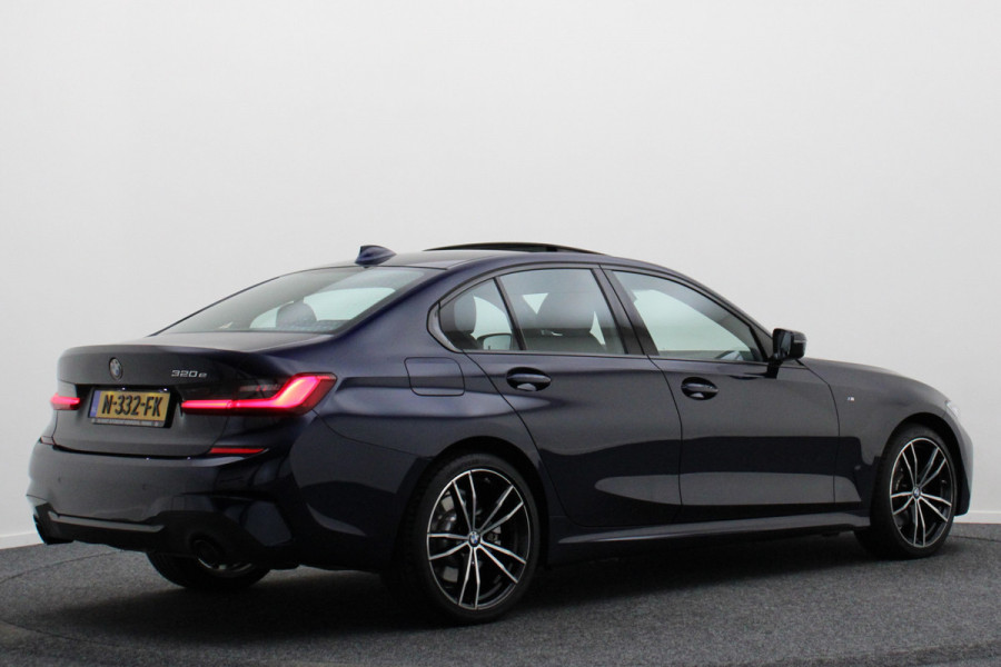 BMW 3-serie 320e Business Edition Plus M Sport Laser LED, Leer, Schuif-/kanteldak, Apple Carplay, Trekhaak elektr., 19" BMW 3-serie 320e Business Edition Plus M Sport Laser LED, Leer, Schuif-/kanteldak, Apple Carplay, Trekhaak elektr., 19"