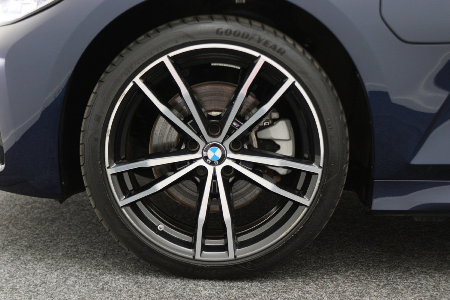 BMW 3-serie 320e Business Edition Plus M Sport Laser LED, Leer, Schuif-/kanteldak, Apple Carplay, Trekhaak elektr., 19" BMW 3-serie 320e Business Edition Plus M Sport Laser LED, Leer, Schuif-/kanteldak, Apple Carplay, Trekhaak elektr., 19"