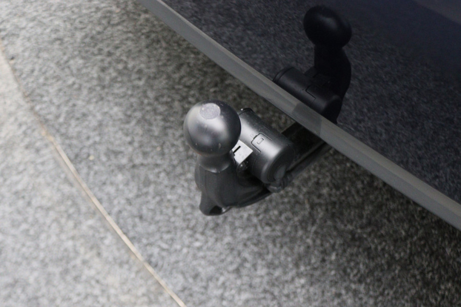 BMW 3-serie 320e Business Edition Plus M Sport Laser LED, Leer, Schuif-/kanteldak, Apple Carplay, Trekhaak elektr., 19" BMW 3-serie 320e Business Edition Plus M Sport Laser LED, Leer, Schuif-/kanteldak, Apple Carplay, Trekhaak elektr., 19"