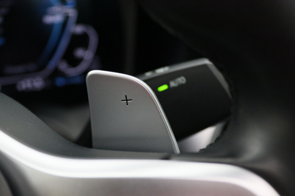 BMW 3-serie 320e Business Edition Plus M Sport Laser LED, Leer, Schuif-/kanteldak, Apple Carplay, Trekhaak elektr., 19" BMW 3-serie 320e Business Edition Plus M Sport Laser LED, Leer, Schuif-/kanteldak, Apple Carplay, Trekhaak elektr., 19"