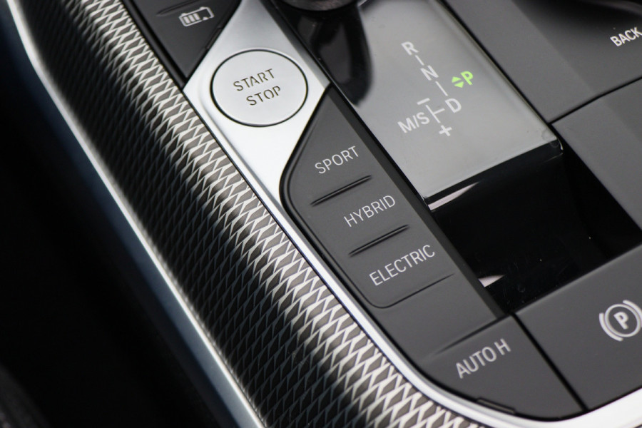 BMW 3-serie 320e Business Edition Plus M Sport Laser LED, Leer, Schuif-/kanteldak, Apple Carplay, Trekhaak elektr., 19" BMW 3-serie 320e Business Edition Plus M Sport Laser LED, Leer, Schuif-/kanteldak, Apple Carplay, Trekhaak elektr., 19"