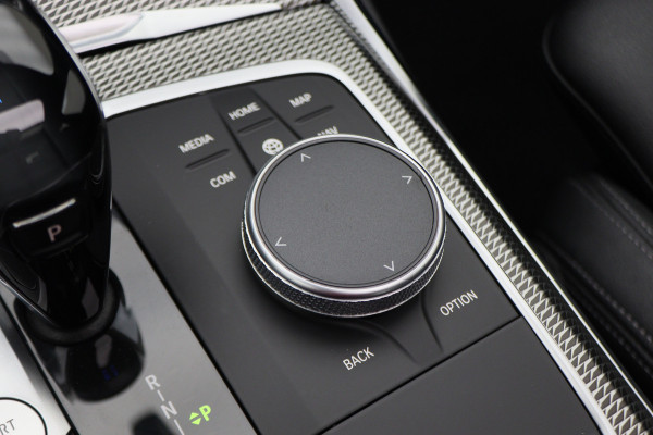 BMW 3-serie 320e Business Edition Plus M Sport Laser LED, Leer, Schuif-/kanteldak, Apple Carplay, Trekhaak elektr., 19" BMW 3-serie 320e Business Edition Plus M Sport Laser LED, Leer, Schuif-/kanteldak, Apple Carplay, Trekhaak elektr., 19"