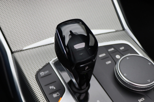 BMW 3-serie 320e Business Edition Plus M Sport Laser LED, Leer, Schuif-/kanteldak, Apple Carplay, Trekhaak elektr., 19" BMW 3-serie 320e Business Edition Plus M Sport Laser LED, Leer, Schuif-/kanteldak, Apple Carplay, Trekhaak elektr., 19"