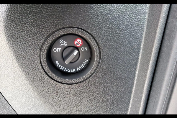 Renault Trafic 150 PK AUTOMAAT L2H1 DUBBELE CABINE - EURO 6 - GRIJS COMETE METALLIC - V-58-JPX - BPM VRIJ! Renault Trafic 150 PK AUTOMAAT L2H1 DUBBELE CABINE - EURO 6 - GRIJS COMETE METALLIC - V-58-JPX - BPM VRIJ!