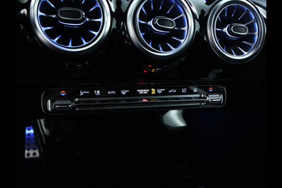Mercedes-Benz A-Klasse 250 e Star Edition AMG Line AMG Line | Sfeerverlichting  |Achteruitrijcamera |  Smartphone-integratie | Inclusief 24 maanden MB Certified garantie voor Europa.