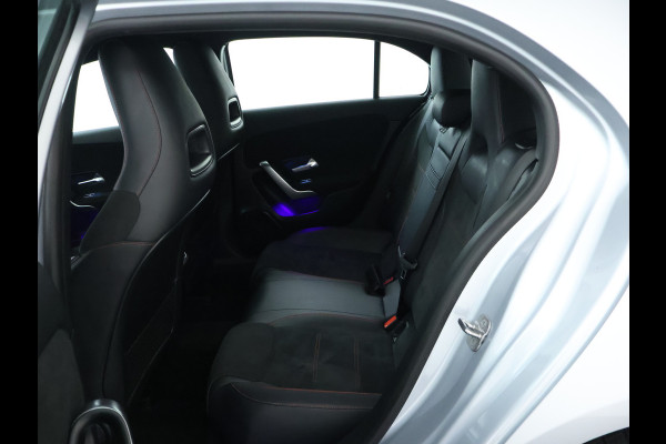 Mercedes-Benz A-Klasse 250 e Star Edition AMG Line AMG Line | Sfeerverlichting  |Achteruitrijcamera |  Smartphone-integratie | Inclusief 24 maanden MB Certified garantie voor Europa.