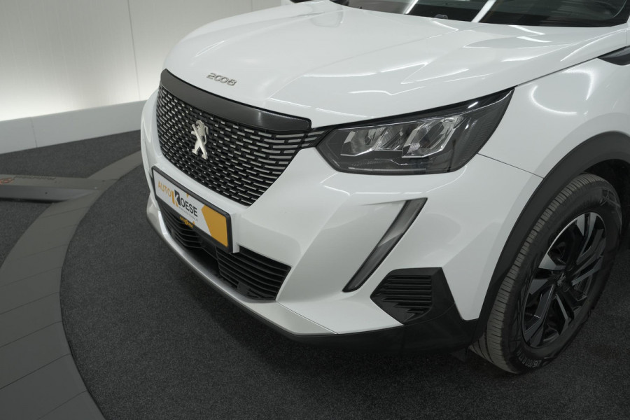 Peugeot 2008 PureTech 130 EAT8 Allure | Parkeersensoren | Navigatie | Apple Carplay | Climate Control