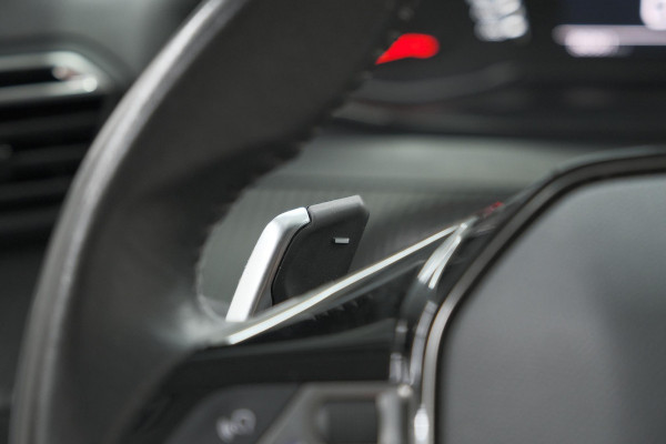 Peugeot 2008 PureTech 130 EAT8 Allure | Parkeersensoren | Navigatie | Apple Carplay | Climate Control