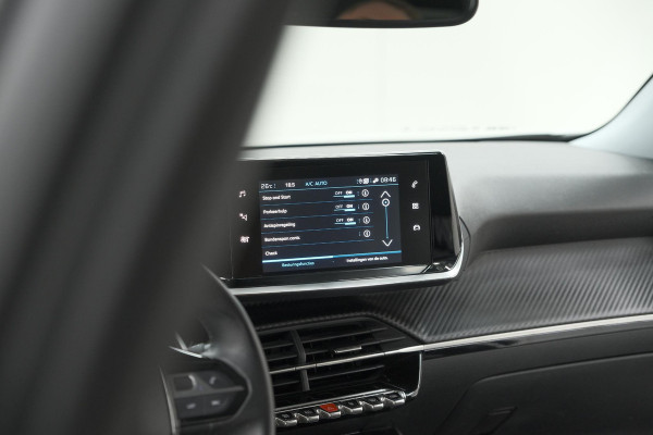 Peugeot 2008 PureTech 130 EAT8 Allure | Parkeersensoren | Navigatie | Apple Carplay | Climate Control