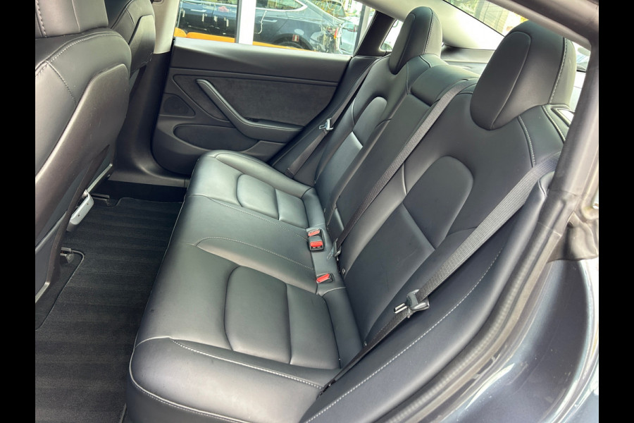 Tesla Model 3 Long Range AWD 75 kWh 88% SOH Trekhaak (fiets) Rijklaarprijs!