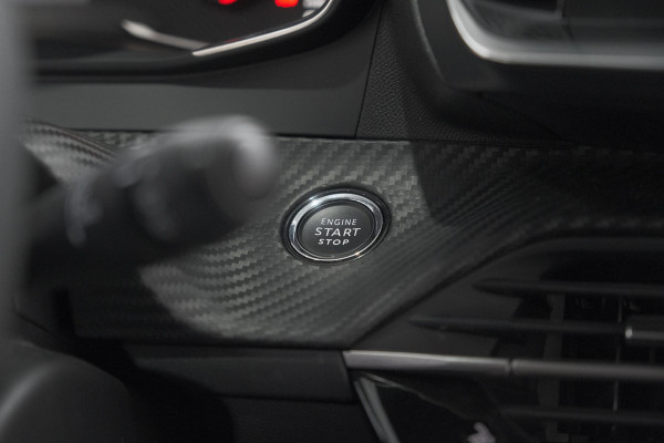 Peugeot 208 PureTech 100 Allure Pack | Camera | Apple Carplay | Stoelverwarming | Parkeersensoren