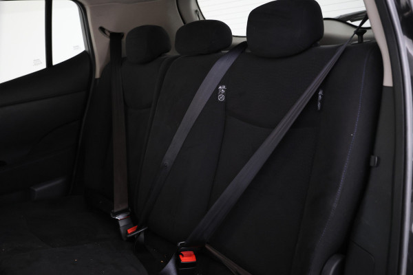 Nissan Leaf Acenta 30 kWh Airco, Bluetooth, Parkeersensore Nissan Leaf Acenta 30 kWh Airco, Bluetooth, Parkeersensore