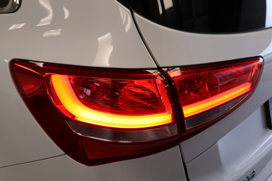 Kia cee'd Sportswagon 1.0 T-GDi GT-Line Summer Edition Panoramadak Navigatie Kia cee'd Sportswagon 1.0 T-GDi GT-Line Summer Edition Panoramadak Navigatie